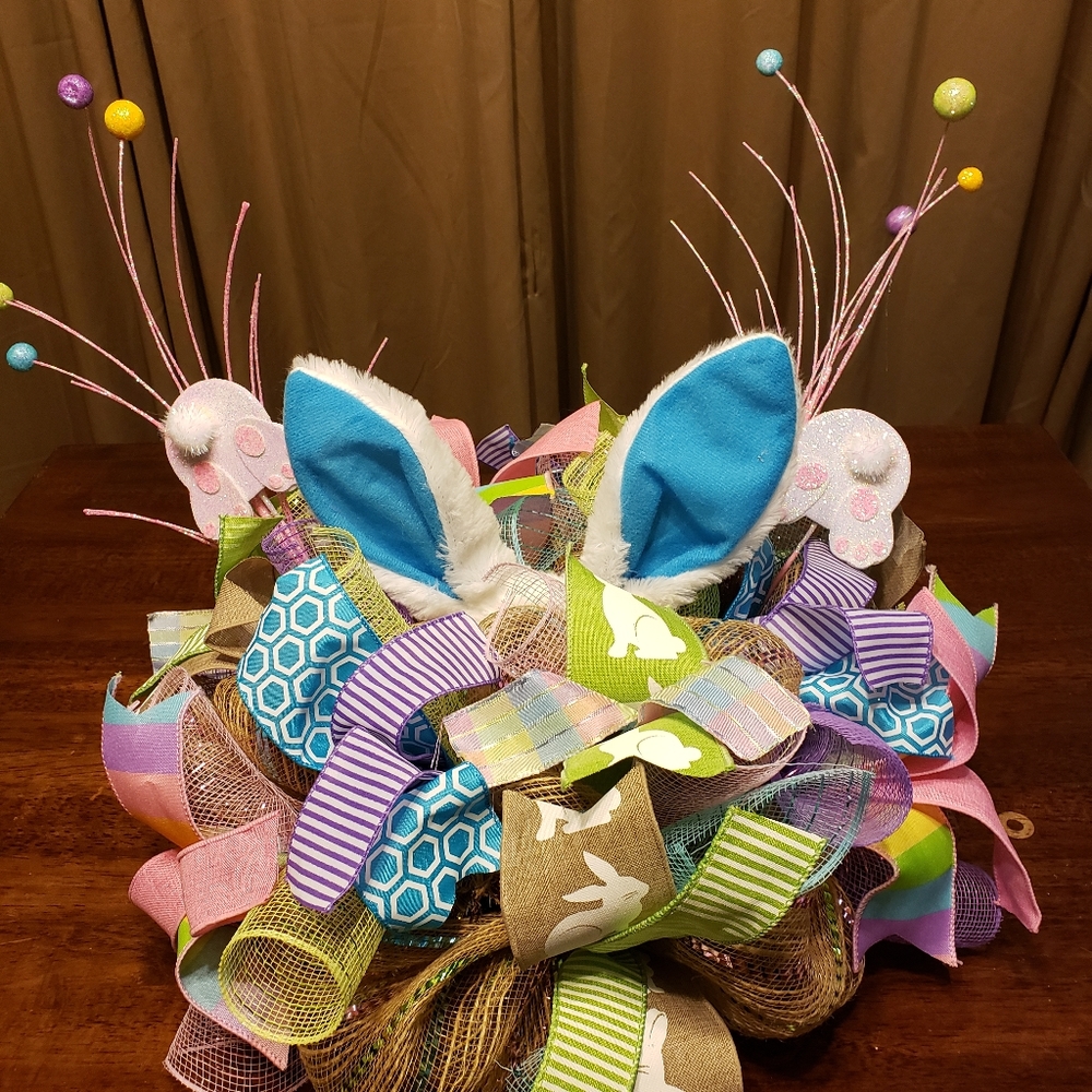 Easter bunny centerpiece